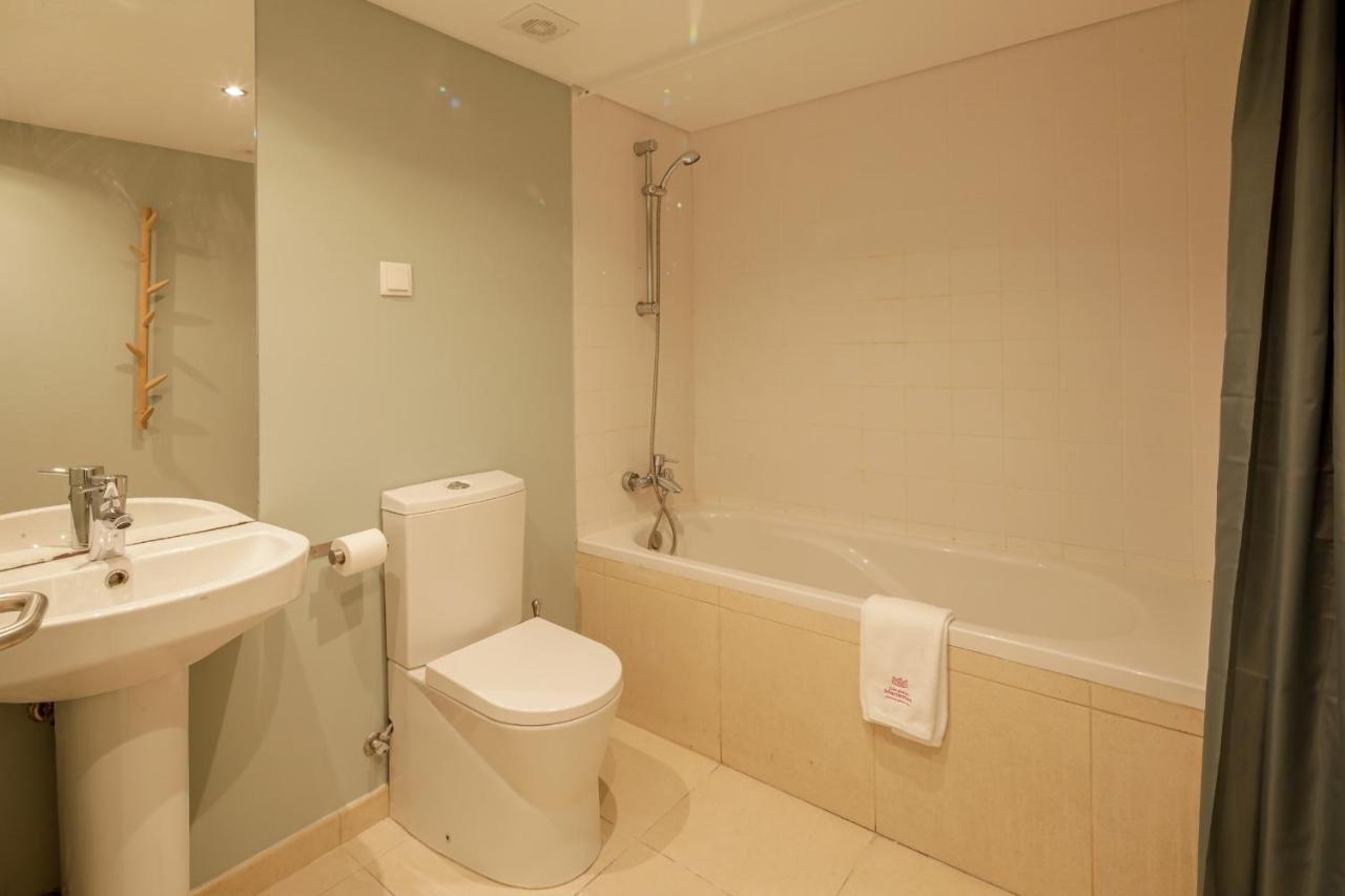Chiado Premium Two Bedroom By Les Deux Mariettes Lisbon