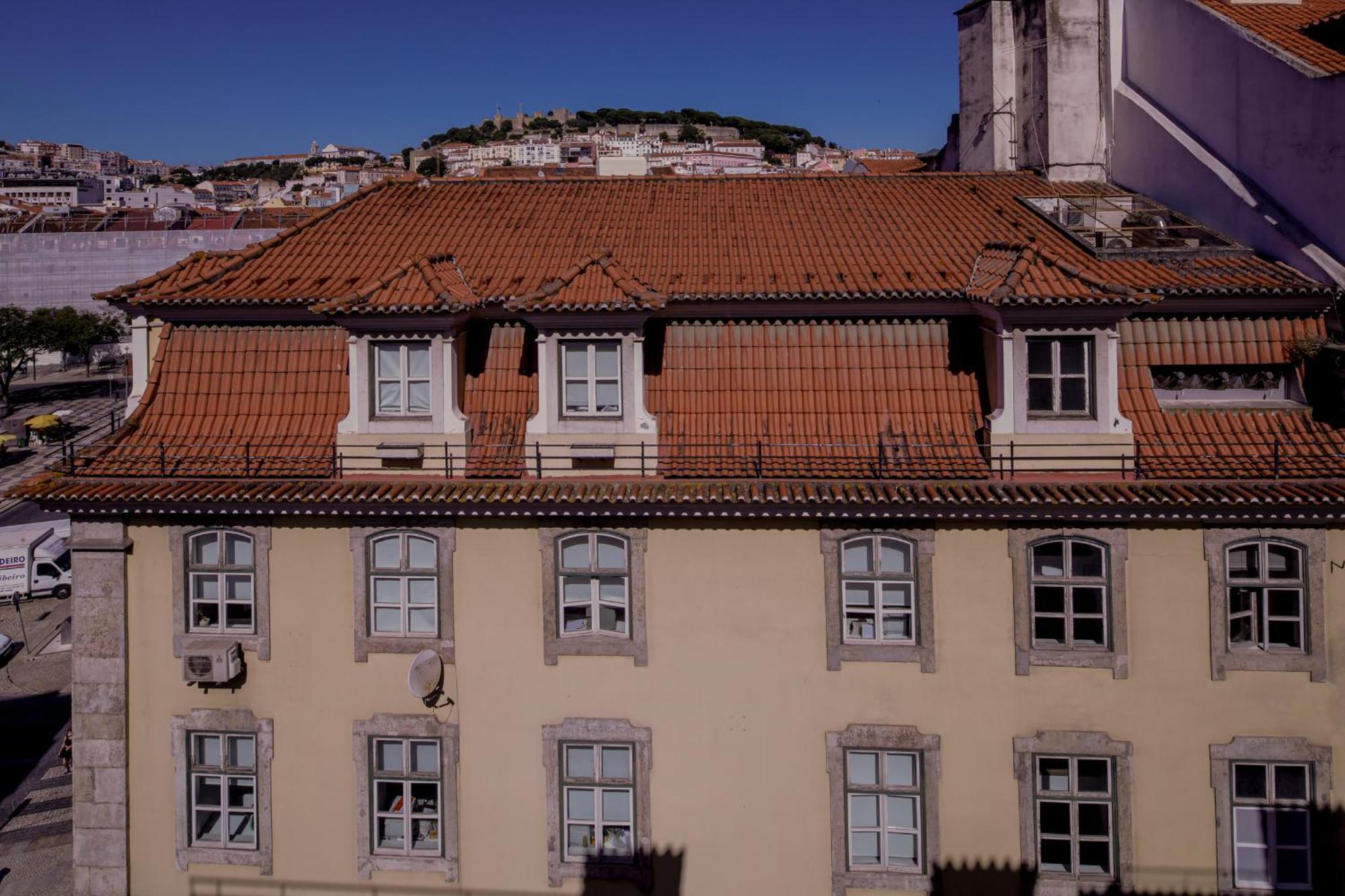 Chiado Premium Two Bedroom By Les Deux Mariettes Lisbon
